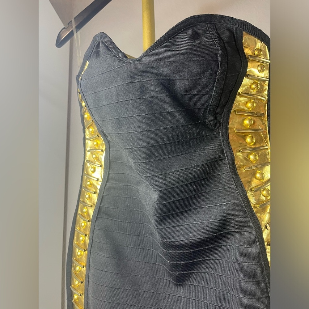 WOW COUTURE STRETCHY BODYCON BANDAGE DRESS W/GOLD SIDE PANELS - Picture 2 of 10